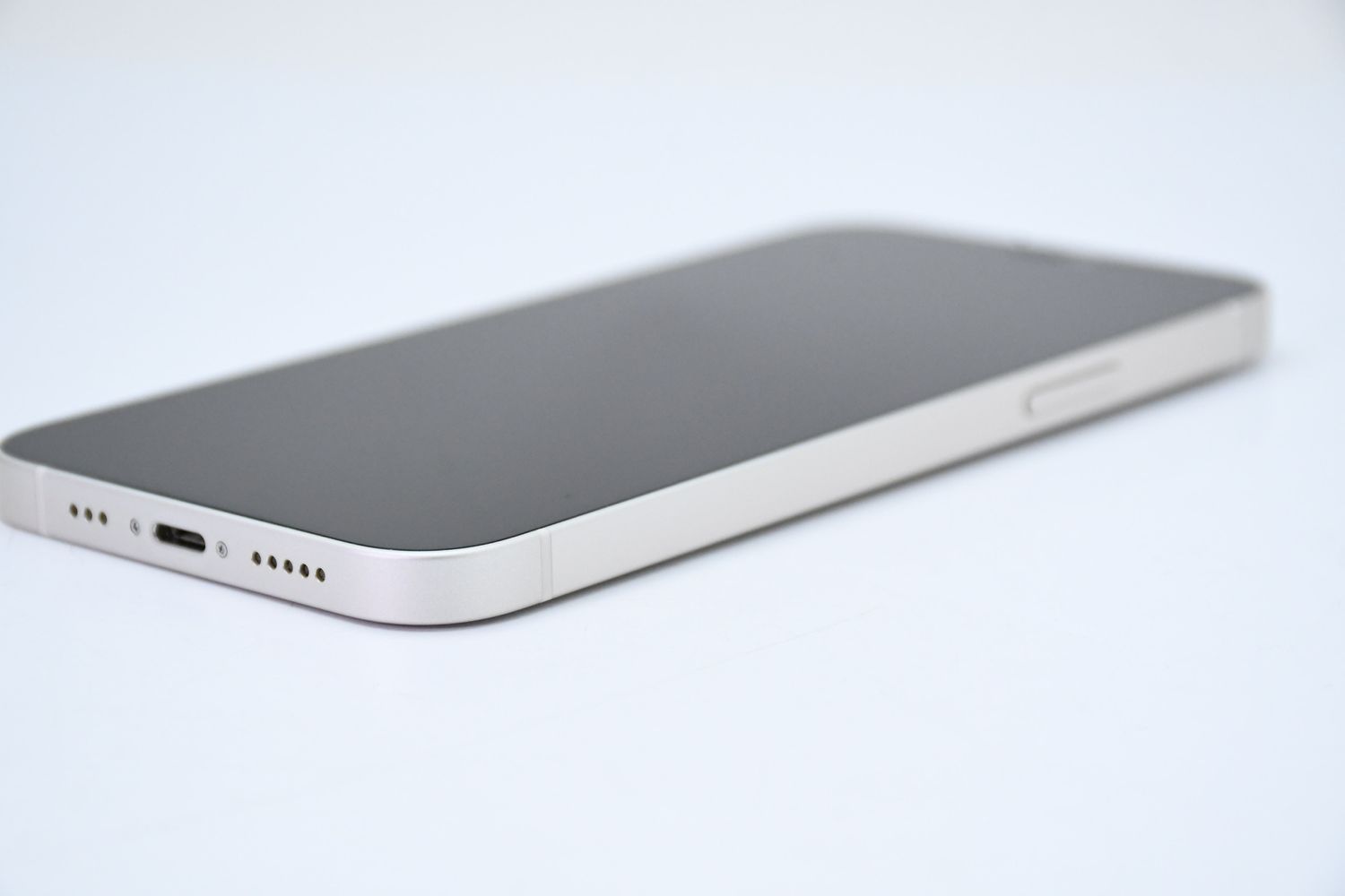 053★美品★iPhone12 64GB/ストア版シムフリー/バッテリー99% iPhone 12 安心の1年保証！iPhone12 64GB 中古 スマホ