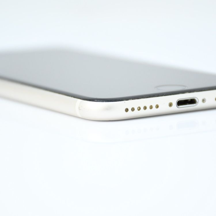 ��ư��ġ��Ҥӳ���SIM�ե꡼iPhone SE �裳���� 64GB �������饤��