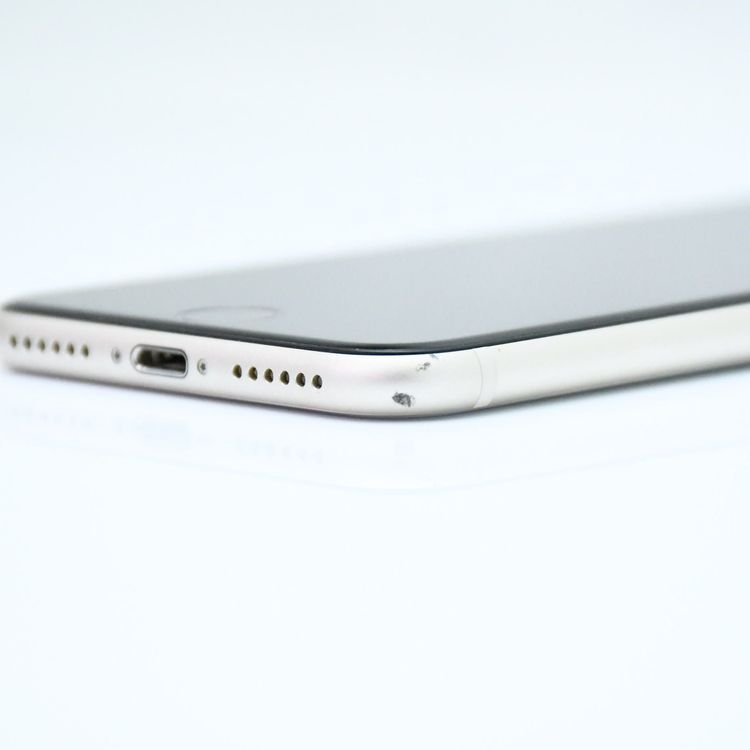 ڽХåƥ꡼ 87docomo SIMե꡼iPhone SE 3 64GB