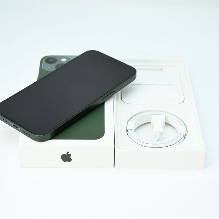 �ڿ���Ʊ�͡������Хåƥ꡼100���docomo SIM�ե꡼ iPhone13 128GB