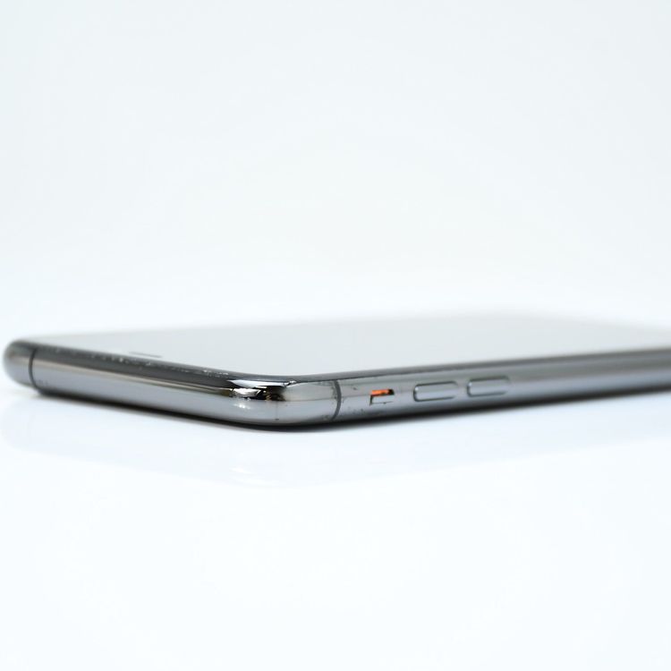 �ڱվ����ʡ���������87%��docomo SIM�ե꡼ iPhone11 Pro 256GB