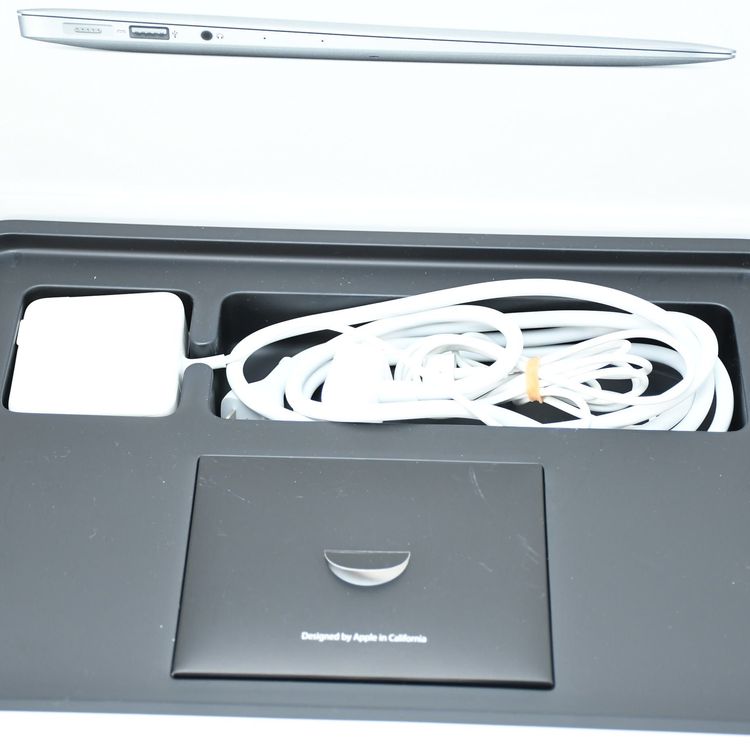 �ڽ�����39���MacBook Air 13����� 4GB/128GB