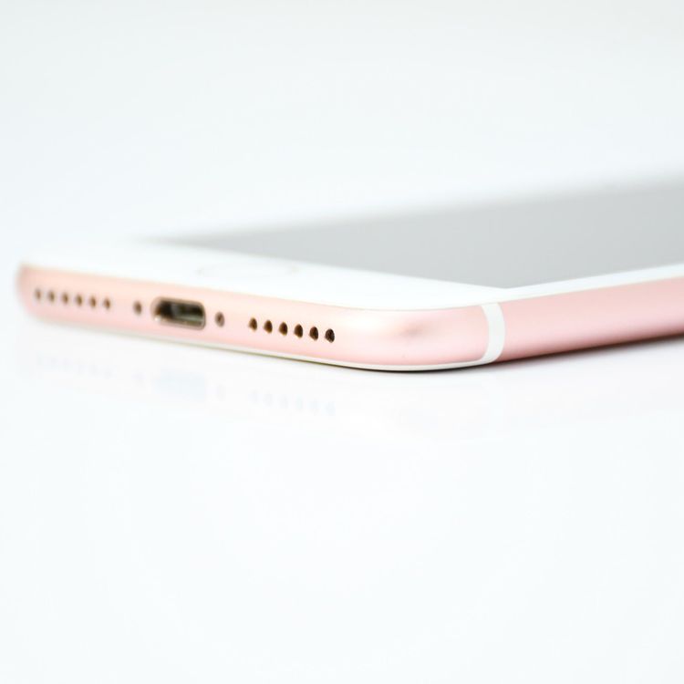 ����������վ����ʡ� docomo SIM�ե꡼ iPhone 7 128GB �������������