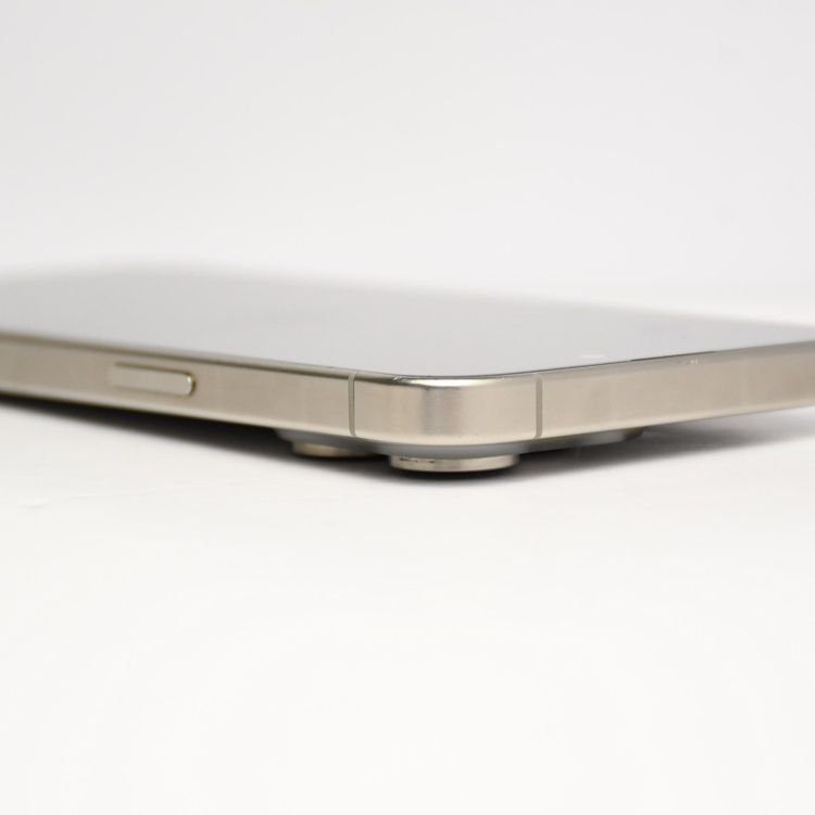 �ڱվ����ʡ������Хåƥ꡼86%��SIM�ե꡼ iPhone15 Pro Max 1TB