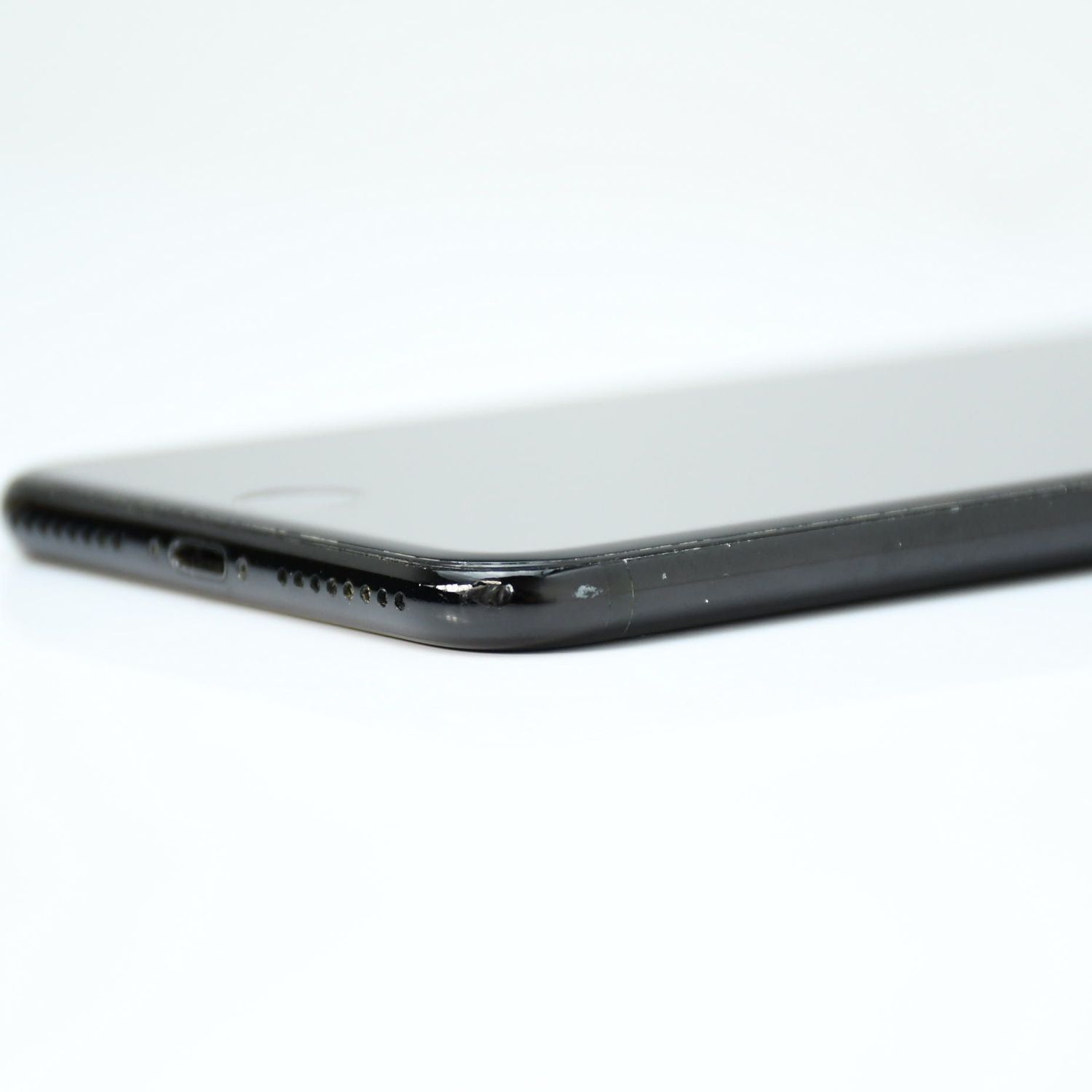 ムスビー｜【液晶美品】SIMフリー iPhone7 Plus 128GB ジェット 
