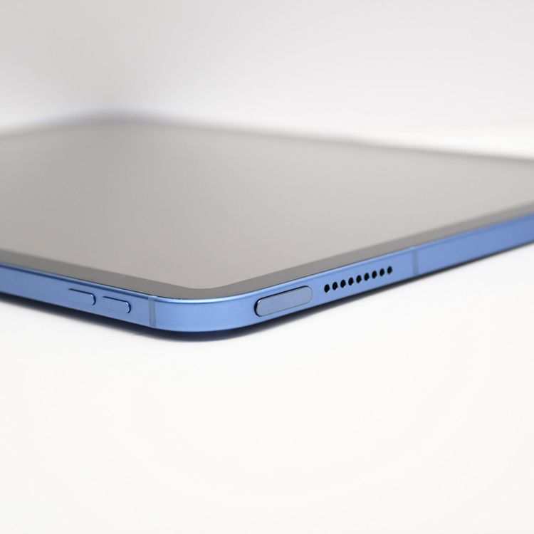 �ڿ���Ʊ�͡�����100%���ݾ�ͭ��SIM�ե꡼ iPad A16 (��11����)128GB
