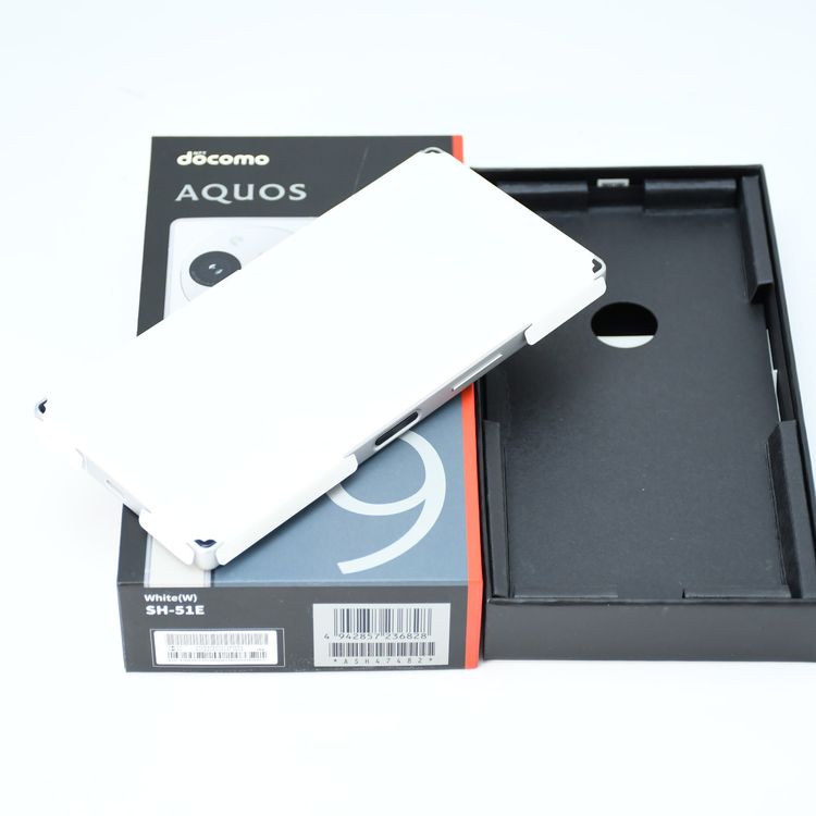 �ڿ��ʡ�SIM�ե꡼docomo AQUOS R9 SH-51E  256GB �ۥ磻��