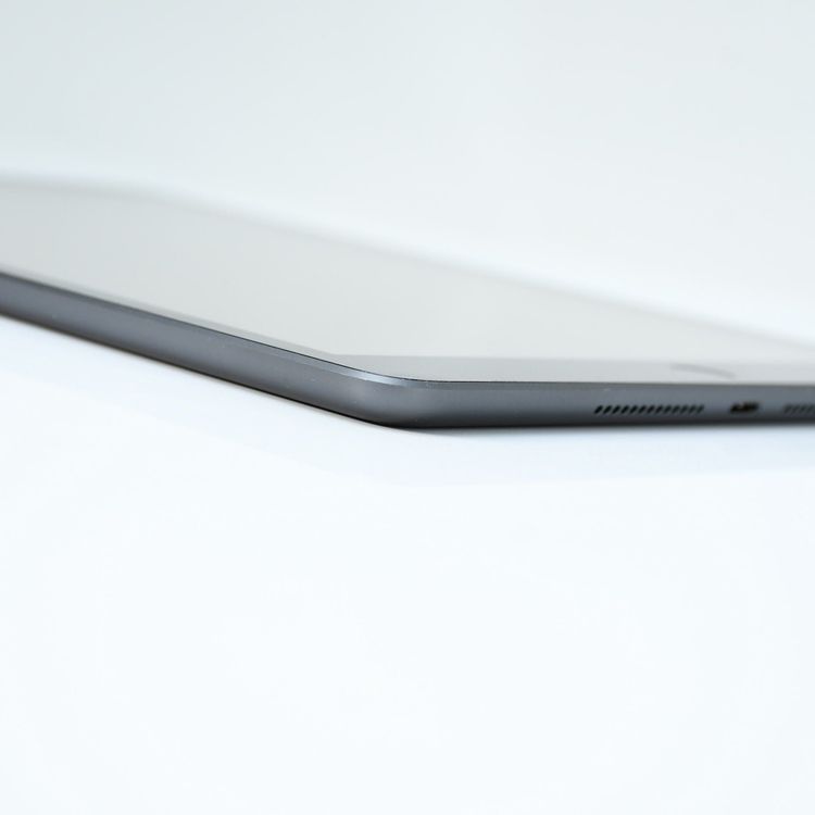 �ڥХåƥ꡼��������94����վ����ʡ�iPad ��8���� 128GB Wi-Fi��ǥ�
