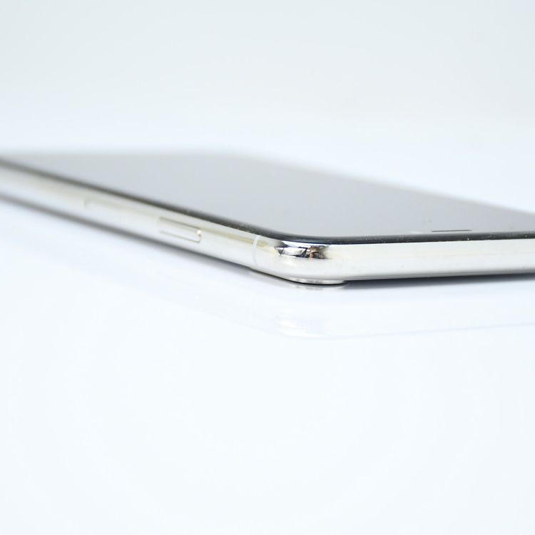 �ڱվ����ʡ�docomo SIM�ե꡼ iPhone X 64GB ����С�