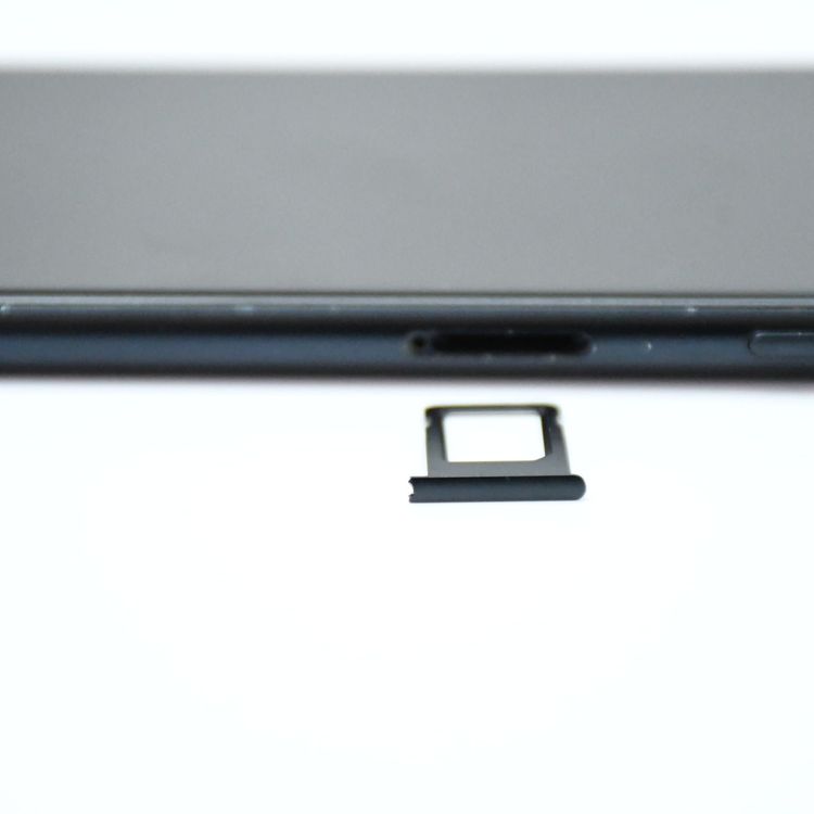 ưġ100 %SIMե꡼ iPhoneSE 裳 64GB ߥåɥʥ