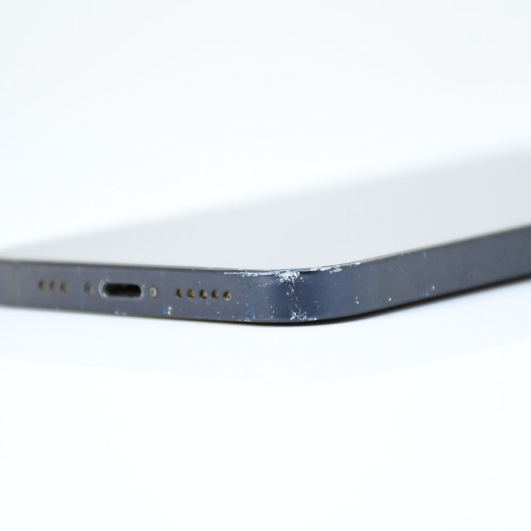 �ڱվ����ʡ�ư��ġ�����100 %�� au SIM�ե꡼ iPhone12 64GB �֥�å�