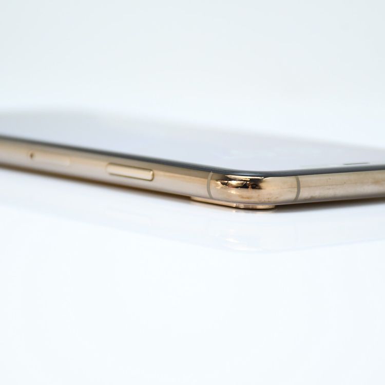 �����ʡ������Хåƥ꡼80���au SIM�ե꡼ iPhone XS Max 256GB �������