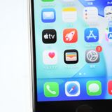 ưġ100 %au SIMե꡼ iPhoneSE 裳 64GB饤