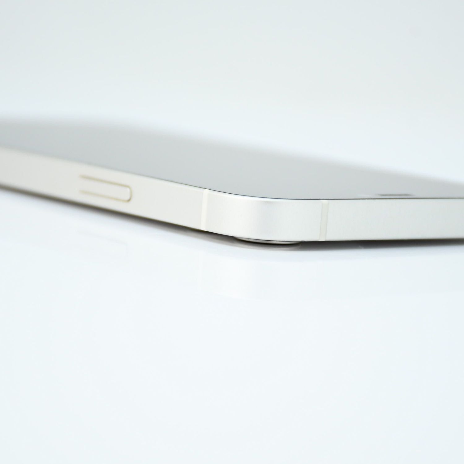 ムスビー｜【専門店電池交換済100％＊液晶美品】SIMフリー iPhone 12 