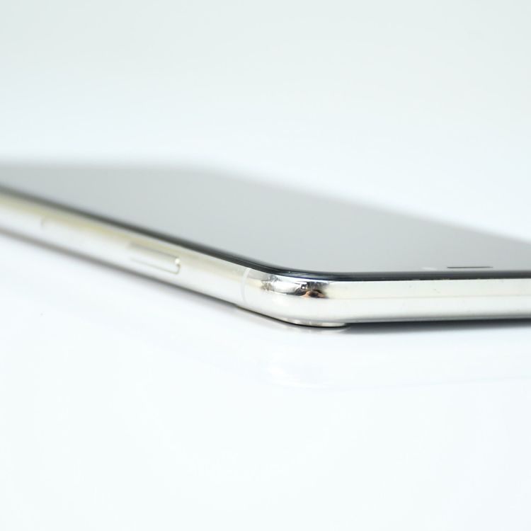 �ڥХåƥ꡼��������83%��docomo SIM�ե꡼  iPhone X 64GB ����С�