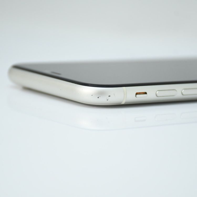 �ڱվ����ʡ�SIM�ե꡼ iPhone11 128GB �ۥ磻��