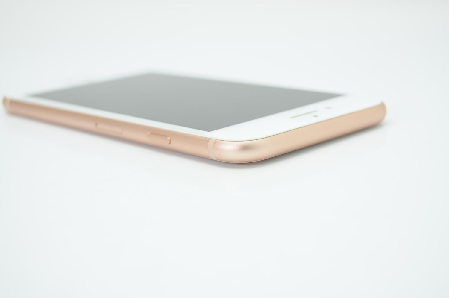 ムスビー｜【ガジェット買取キング】SIMフリー docomo iPhone8