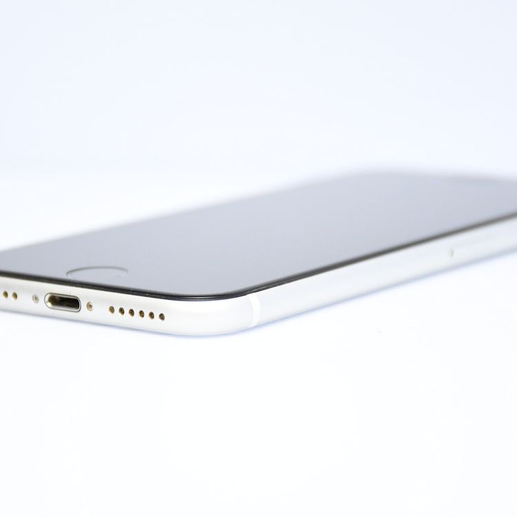 iPhone SE ��2���� 128GB �ۥ磻��