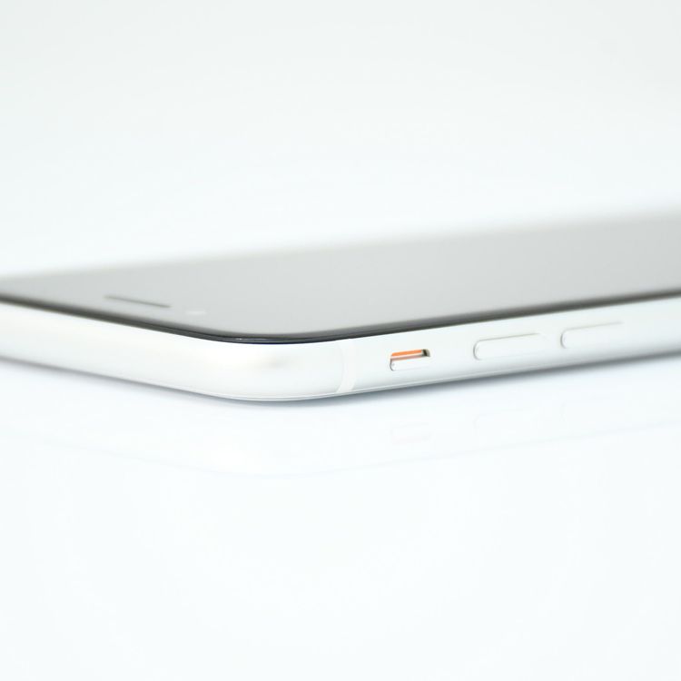 �����ʡ������Хåƥ꡼��������92���au SIM�ե꡼iPhone SE �裲���� 64GB