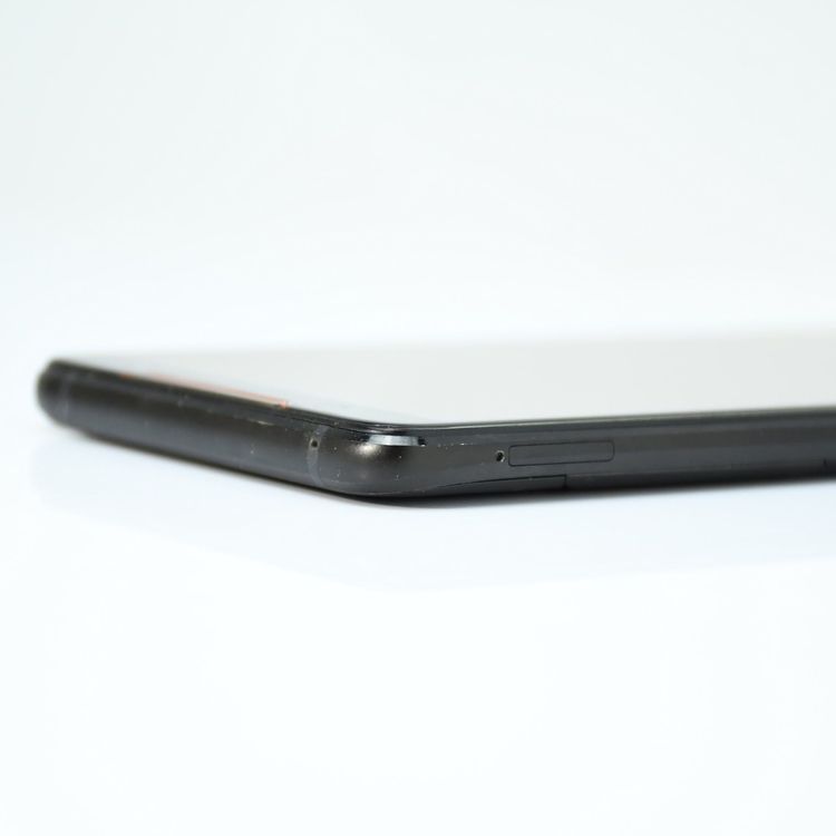 �ڱվ����ʡ�SIM�ե꡼ASUS ROG Phone Z01QD 128GB �֥�å�