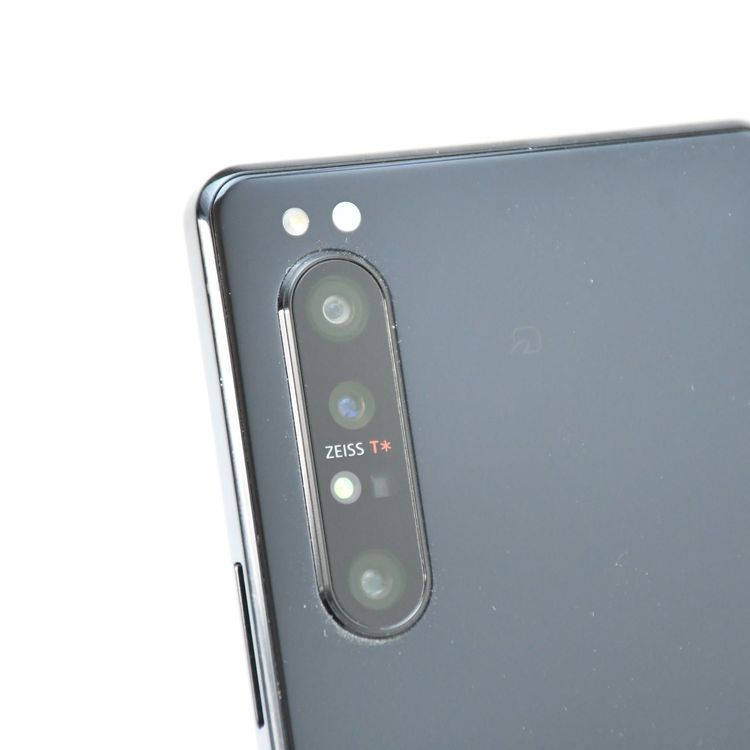 �ڱվ����ʡ� docomo Xperia 1 II SO-51A �֥�å�