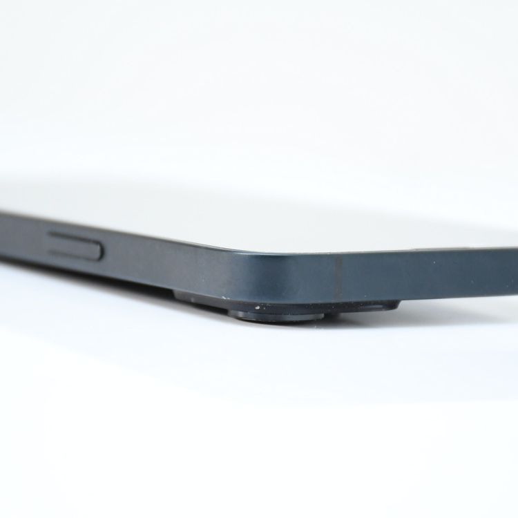 �ڱվ����ʡ�docomo SIM�ե꡼iPhone14 128GB �ߥåɥʥ���