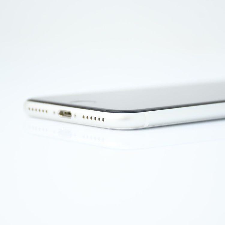 �����ʡ������Хåƥ꡼��������85���SIM�ե꡼ iPhone SE �裲���� 64GB �ۥ磻��