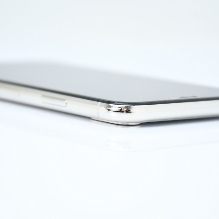 �ڱվ����ʡ������Хåƥ꡼83���docomo SIM�ե꡼ iPhone X 256GB