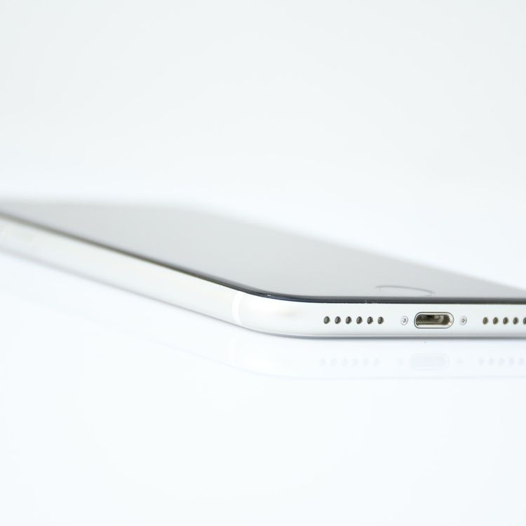 �����ʡ������Хåƥ꡼��������85���SIM�ե꡼ iPhone SE �裲���� 64GB �ۥ磻��