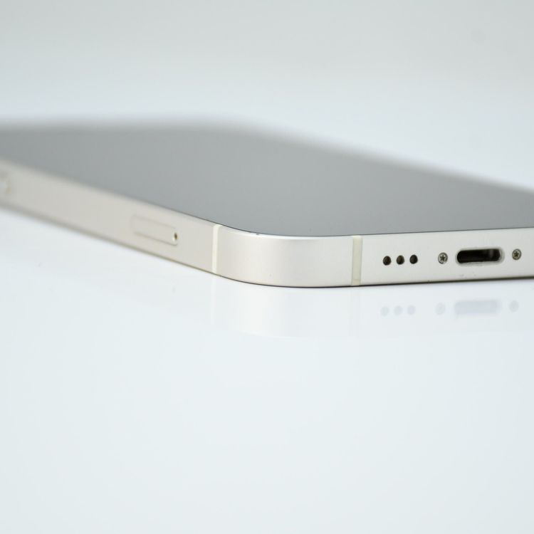 docomo SIM�ե꡼ iPhone12 64GB �ۥ磻��
