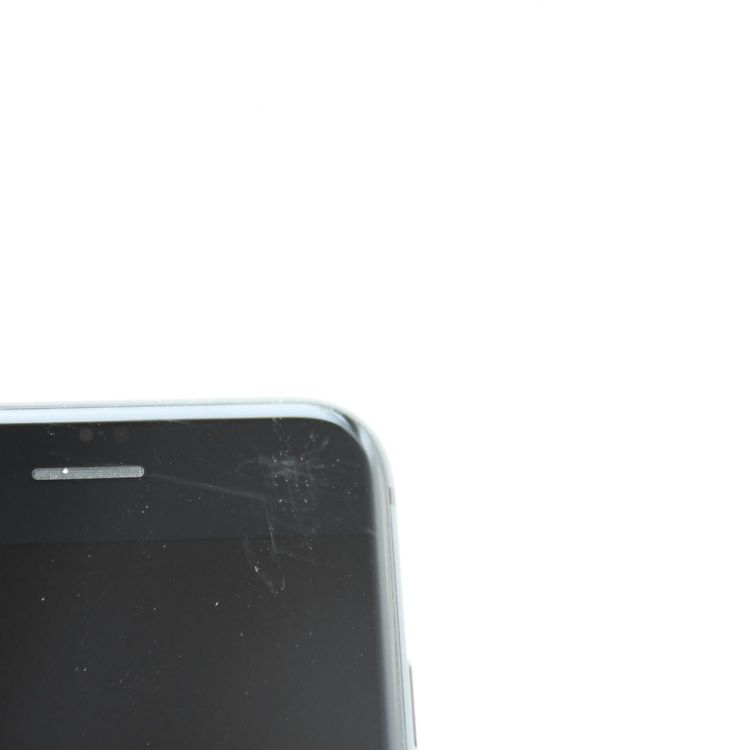 �ڥХåƥ꡼��������94���SIM�ե꡼ iPhone8 64GB ���ڡ������쥤