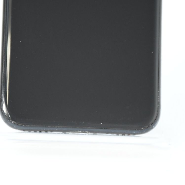 �ڥХåƥ꡼��������81���au SIM�ե꡼ iPhone SE �裲���� 64GB
