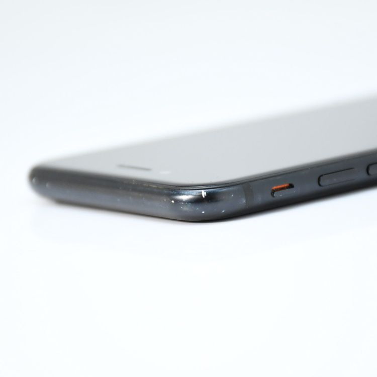 SIM�ե꡼ iPhone SE �裲���� 128GB �֥�å�