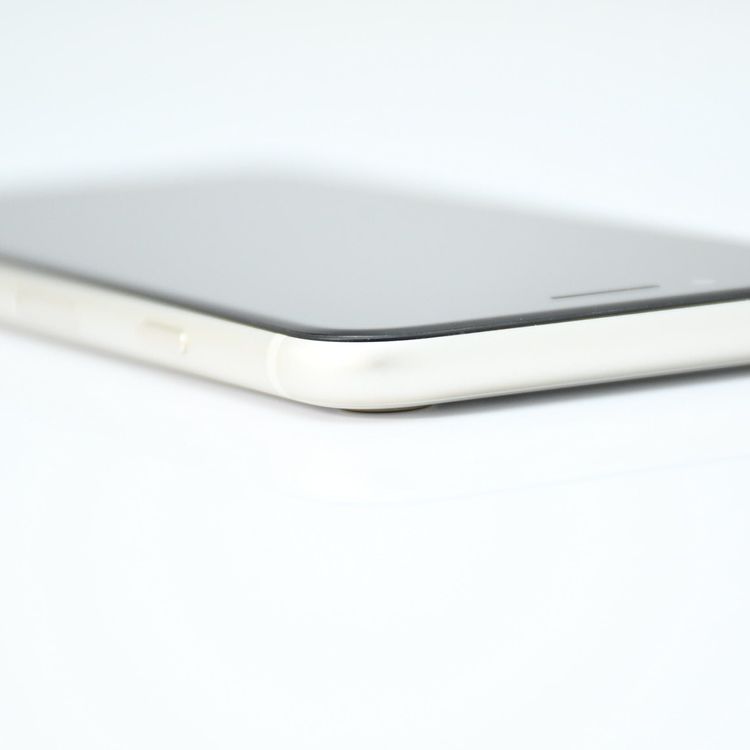 ʡХåƥ꡼84%docomo SIMե꡼ iPhoneSE 裳 64GB