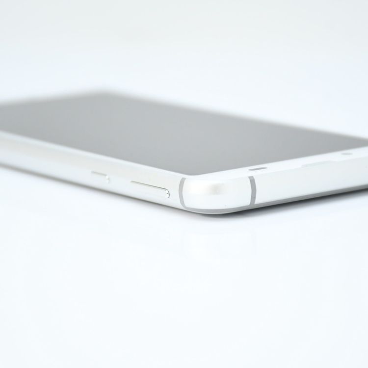 �ڱվ����ʡ�SIM�ե꡼docomo AQUOS sense3 SH-02M ����С��ۥ磻��