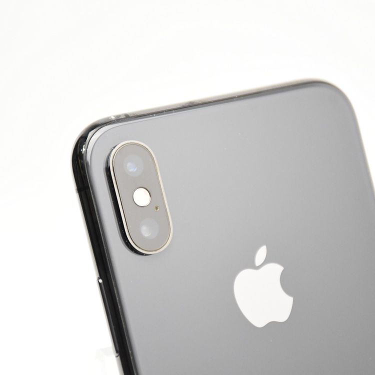 �ڱվ����ʡ�docomo SIM�ե꡼ iPhone XS 256GB ���ڡ������쥤