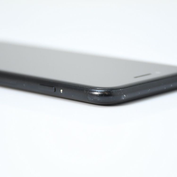 SIM�ե꡼ iPhone SE �裲���� 64GB �֥�å�