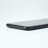 �ڱվ����ʡ������Хåƥ꡼82���SIM�ե꡼ iPhone SE �裲���� 64GB �֥�å�