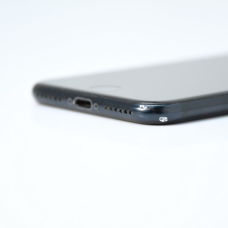 �ڱվ����ʡ������Хåƥ꡼84%��SIM�ե꡼ iPhoneSE �裳���� 64GB �ߥåɥʥ���