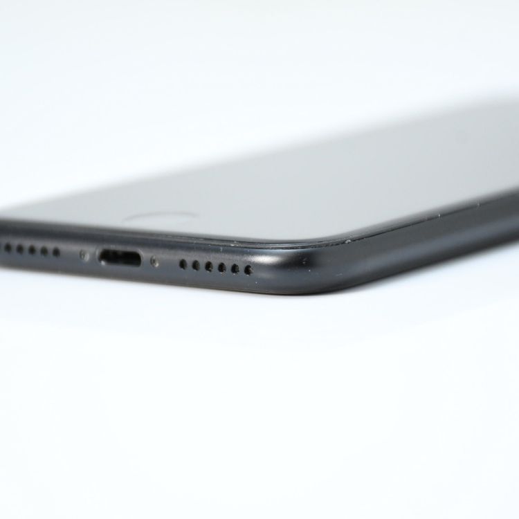 ��ư��ġ�����100 %��docomo SIM�ե꡼ iPhone SE�裲���� 128GB