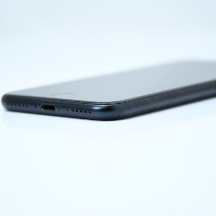 ڱվʡХåƥ꡼83%SIMե꡼ iPhoneSE 裳 64GB ߥåɥʥ