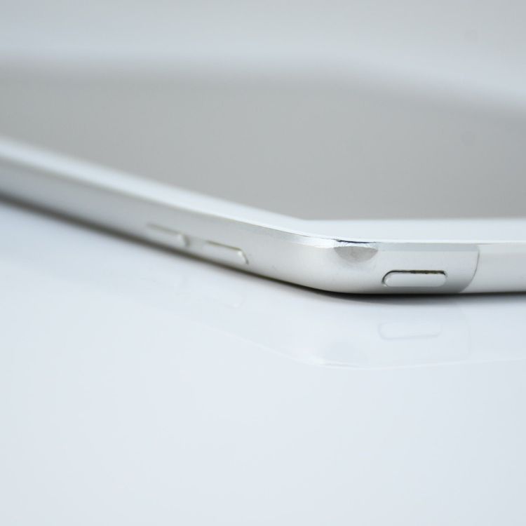docomo SIM�ե꡼iPad ��6���� Wi-Fi + Cellular 32GB