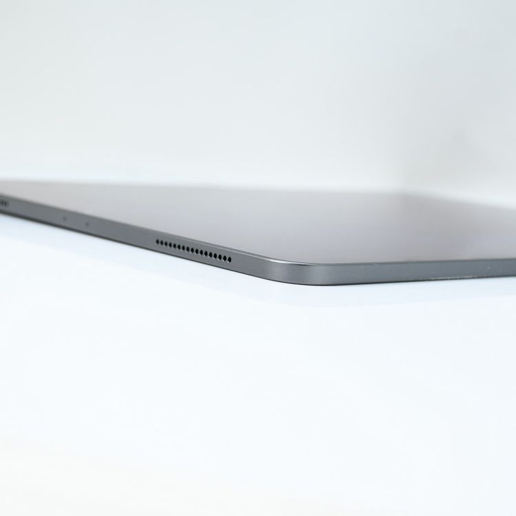 �ڥ���󥯡�iPad Pro 12.9����� ��3���� 256GB Wi-Fi��ǥ�