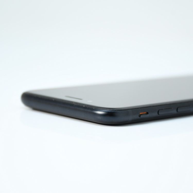 �ڽ����Хåƥ꡼83%���վ����ʡ�SIM�ե꡼ iPhoneSE �裳���� 64GB �ߥåɥʥ���