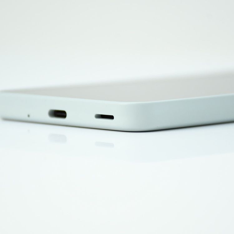 �ڿ���Ʊ�͡�SIM�ե꡼ docomo AQUOS wish3 SH-53D ���꡼��