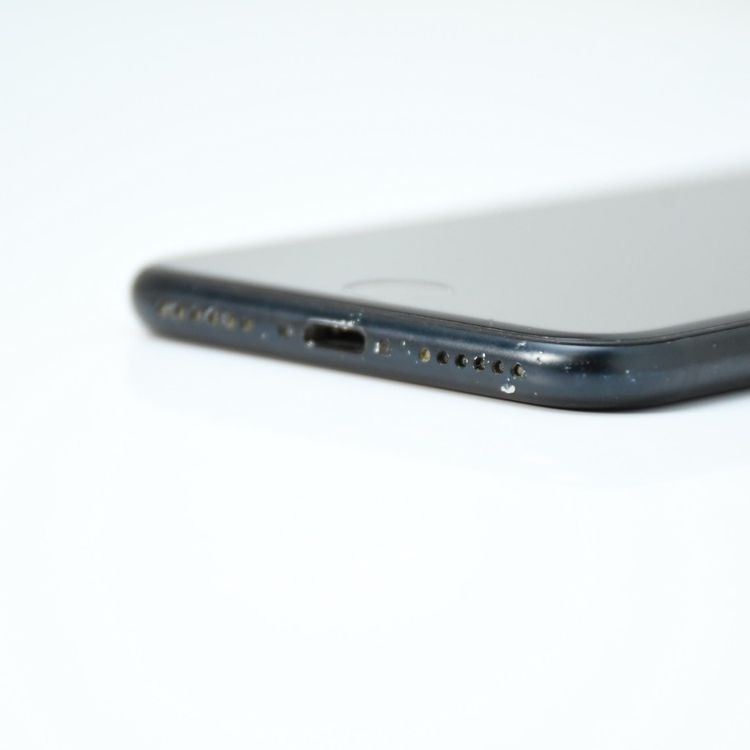 �ڽ����Хåƥ꡼85%��SIM�ե꡼ iPhoneSE �裳���� 64GB �ߥåɥʥ���