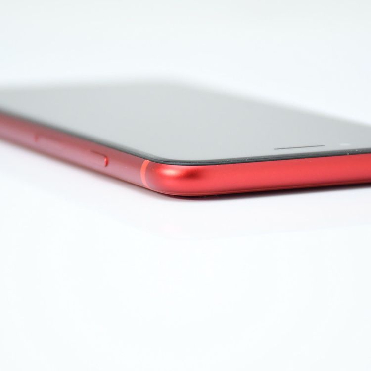 �ڱվ����ʡ�au SIM�ե꡼ iPhone SE �裲���� 64GB ��å�