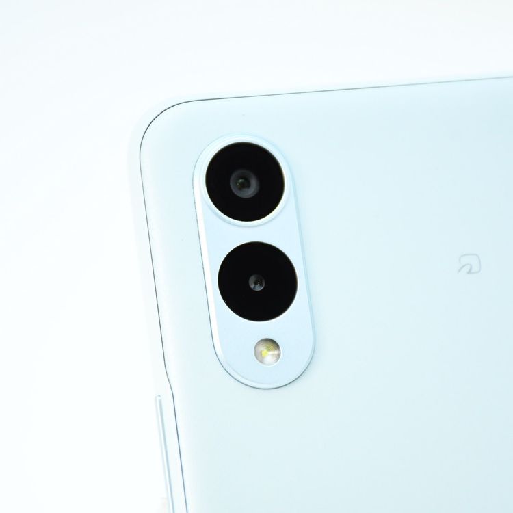 �ڿ���Ʊ�͡�SIM�ե꡼ au arrows We2 FCG02 �饤�ȥ֥롼