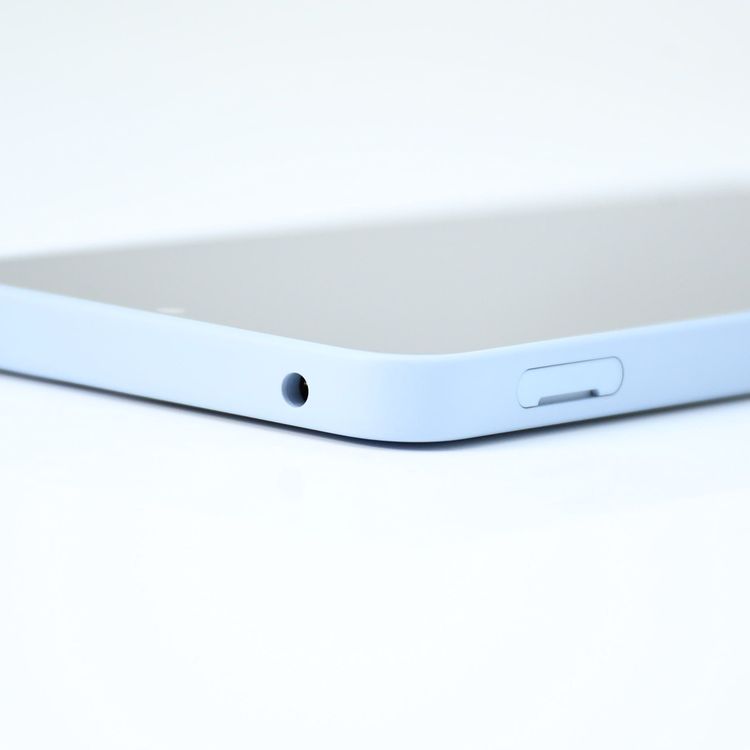 �ڿ���Ʊ�͡�docmo SIM�ե꡼ AQUOS wish4 SH-52E �֥롼