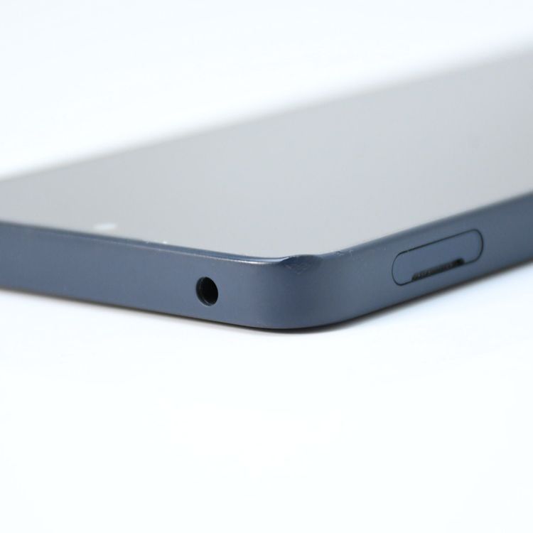 ڱվʡɹdocmo SIMե꡼ AQUOS wish4 SH-52E ֥å